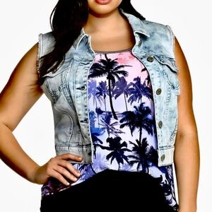 TORRID Denim Vest Acid Wash Sz 1 🤍💙
